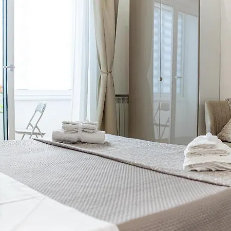 White Gold Bed & Breakfast *
