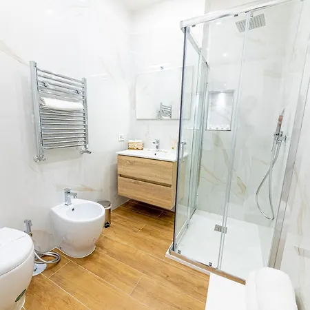 White Gold Bed and Breakfast 4*