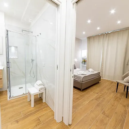 White Gold Bed and Breakfast Νάπολη