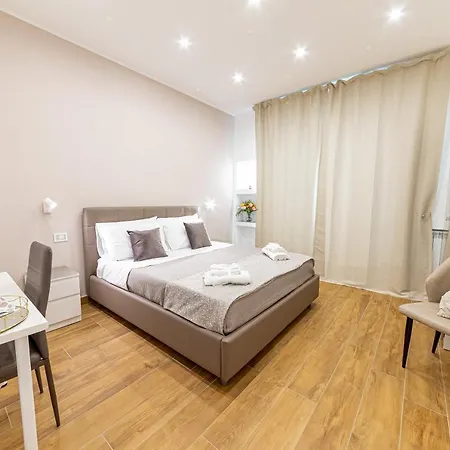 Bed & Breakfast White Gold