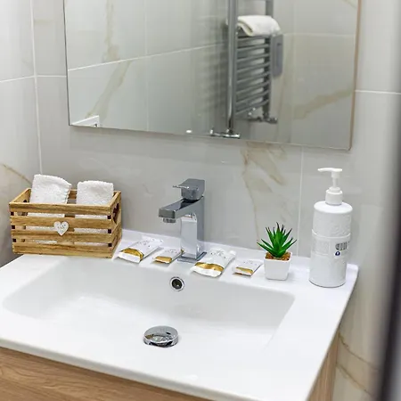 White Gold Bed and Breakfast Νάπολη