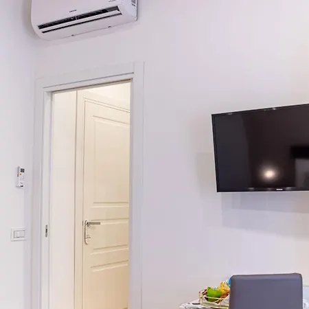 فندق مبيت وإفطار White Gold نابولي